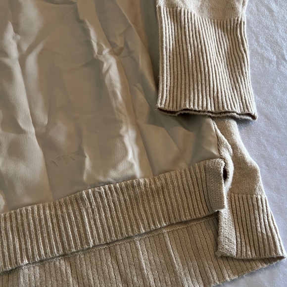 XL NWOT EXPRESS FAUX LEATHER PIECED HIGH SLIT SWEATER Long Sleeve Top Winter
NE - Picture 6 of 14